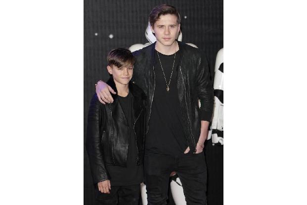 ...allerlei britische Promis zur Europapremiere von 