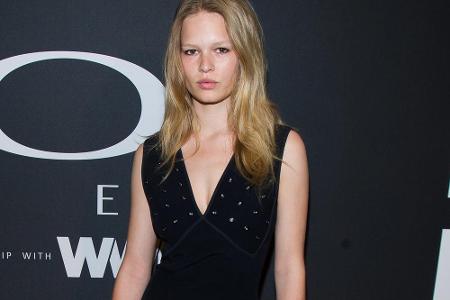 Das deutsche Model Anna Ewers darf sich auch immer größerer Beliebtheit erfreuen, nicht nur bei den Fotografen. Instagram-Fo...