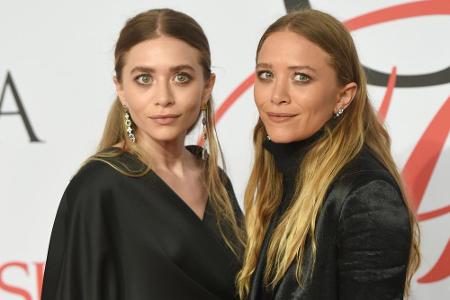 Die Zwillinge Mary-Kate (rechts) und Ashley Olsen (28) waren die Gewinner des Abends. Für ihr Label Row wurden sie mit der A...