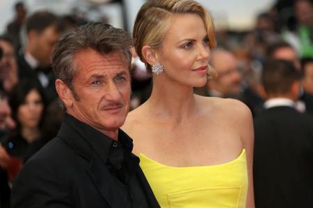 Auf dem Filmfest in Cannes zeigten sie der Welt noch ihre Liebe. Nur wenig später gehen Charlize Theron und Sean Penn plötzl...