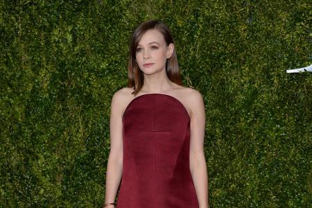 Offiziell bestätigt hat Carey Mulligan (29), die als Hauptdarstellerin für 