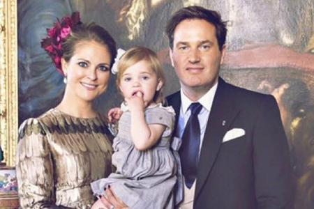 Aber neben den schicken Porträt-Fotos aus dem Königshaus hat auch Prinzessin Madeleine ein Bild auf Facebook gepostet und da...