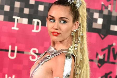 Durch ihre Hauptrolle in der Disney-Serie 