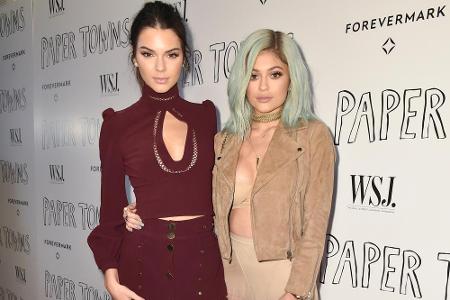 Die jüngsten Mitglieder des Kardashian-Jenner-Clans Kendall (19, l.) und Kylie (18) wurden durch die Reality-TV-Show 