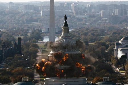 Es gibt kaum einen Emmerich-Film, in dem es nicht einem US-Wahrzeichen ans Fundament geht. In 