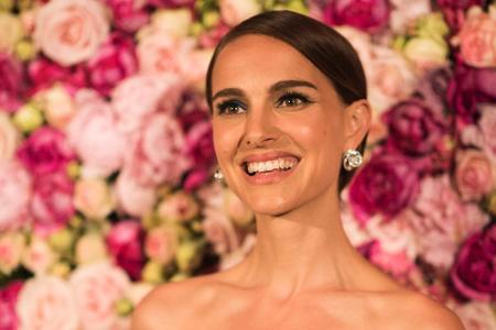 ...Natalie Portman (34, 