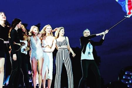 Die wohl legendärste Versammlung auf Taylor Swifts (25, 