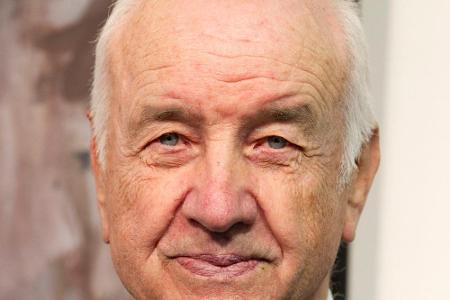 Mit seinen 84 Jahren ist Armin Mueller-Stahl immer noch ein viel gebuchter Schauspieler in der Traumfabrik. Er überzeugte in...