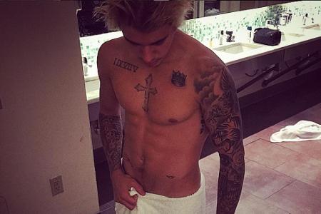 Komm schon Justin, lass das Handtuch fallen! Was sich unter dem weißen Stoff verbirgt, können Fans auf diesem Bild leider nu...