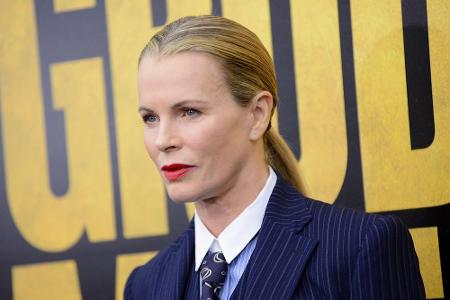 Zuletzt sorgte sie jedoch weniger mit ihren Filmen als mit ihrem Aussehen für Aufsehen. Die heute 61-jährige Schauspielerin ...