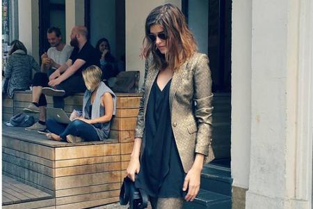 Auch Schauspielerin und Model Marie Nasemann (26) trägt Schlag. Sie kombiniert den typischen Hippie-Schnitt ihrer Hose mit e...