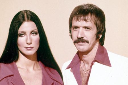 Chers Ex-Mann Sonny Bono (1935-1998) stieg in die Politik ein, nachdem Behörden ihn bei der Eröffnung eines Restaurants behi...
