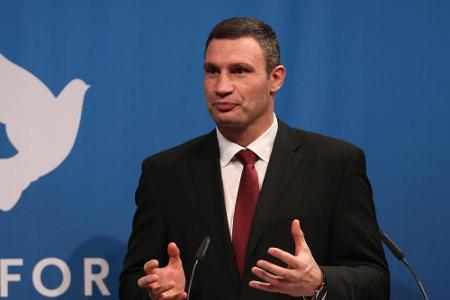 Auch Boxer Vitali Klitschko (44) engagierte sich in der Orangen Revolution. 2006 trat er erstmals bei der Wahl des Kiewer Bü...