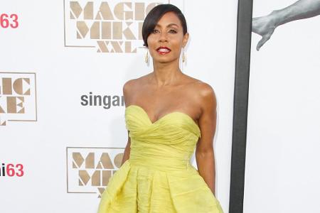 Auch Will Smiths Ehefrau Jada Pinkett Smith (43) zählt eher zu den kleineren Hollywood-Schauspielerinnen: Sie ist gerade ein...