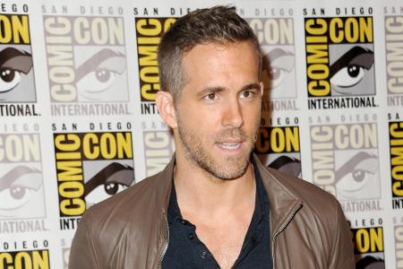 Kein Wunder, liegen Hollywood-Star Ryan Reynolds (38) doch die Frauen zu Füßen.