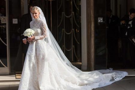 Nicky Hilton heiratete ihren James Rothschild in einem weißen Prachtkleid von Valentino.
