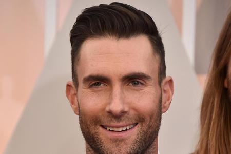 Adam Levine von Maroon 5 hat keine Hemmungen, sich zu entblößen
