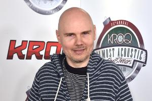 Billy Corgan von den Smashing Pumpkins weiß, wo in den USA Not am Mann ist