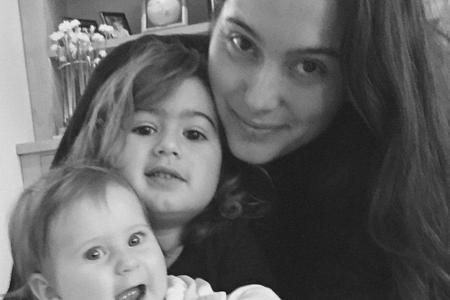 Evelyn, Mabel und Emma Willis (v.l.)