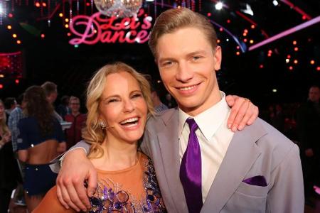 Wer zuletzt lacht: Obwohl Katja Burkard bei der vergangenen Show rausflog, tanzt sie am Freitag wieder mit