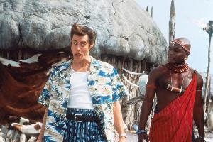 Ace Ventura (Jim Carrey, l.) und Stammesmitglied Ouda - zwei Kulturen treffen aufeinander.
