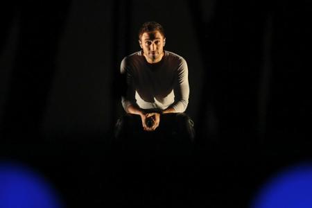 Måns Zelmerlöw am Donnerstag Sekunden vor seinem Auftritt beim zweiten ESC-Halbfinale