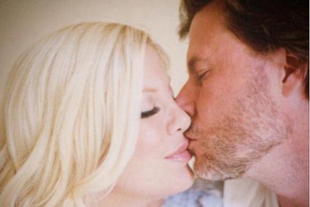 Tori Spelling und Ehemann Dean McDermott sind auch nach neun Ehejahren verliebt wie eh und je