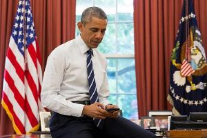 US-Präsident Barack Obama setzt seinen ersten Tweet aus dem Oval Office ab