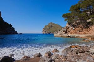 Solche wunderbaren Strände wie hier auf Mallorca können Sie auch mit dem Bus erreichen