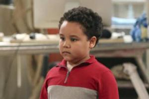 Edan Alexander wurde durch seine Rolle als Louis in "Two and a Half Men" bekannt