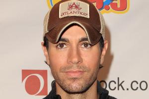 Auch mit 40 Jahren lässt Enrique Iglesias noch Frauenherzen höher schlagen