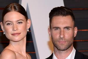 Adam Levine mit seiner Frau Behati Prinsloo bei einer Oscar-Afterparty