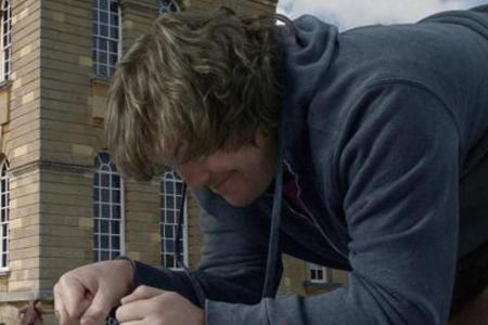 Wahre Freundschaft stört auch der riesige Größenunterschied nicht: Lemuel Gulliver (Jack Black, re.) und Horatio (Jason Segel)