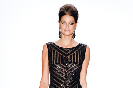 Dezent glitzerndes Abendkleid von Guido Maria Kretschmer