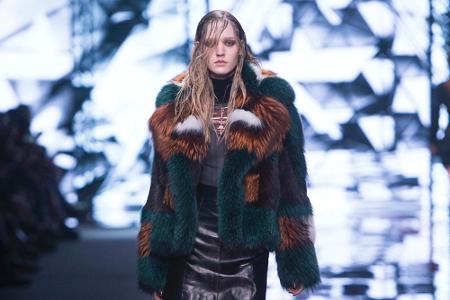 Just Cavalli setzt auf Leder und Fell