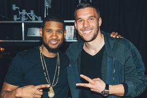 Usher und Nationalspieler Lukas Podolski trafen sich in Köln