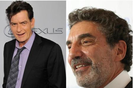 Charlie Sheen (l.) und Chuck Lorre sollten sich so schnell vermutlich nicht über den Weg laufen