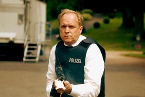 Die "Tatort"-Folge "Im Schmerz geboren" mit Ulrich Tukur als Kommissar Felix Murot wird am 27. März mit dem Grimme-Preis aus...