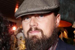 Lumbersexual: So erschien Hollywood-Star Leonardo DiCaprio in seiner Funktion als Executive Producer bei der Netflix-Party z...