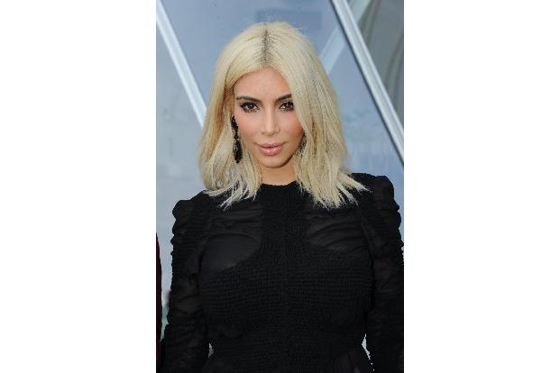 02 Kim Kardashian SIPA WENNwenn22294800.jpg