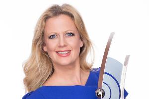 Barbara Schöneberger moderiert die Echo-Verleihung 2015