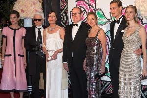 Charlotte Casiraghi, Karl Lagerfeld, Prinzessin Caroline von Hannover, Prinz Albert II. von Monaco, Paola Marzotto, Pierre C...