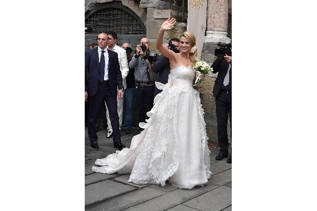 02 Michelle Kleid WENN wenn21816668.jpg