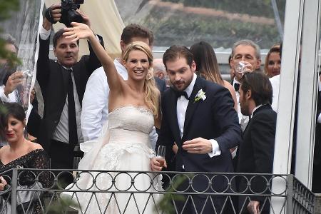 06 Michelle winken WENN wenn21816720.jpg