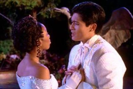 Auf einem Ball lernt Cinderella (Brandy Norwood) ihren Traumprinzen kennen