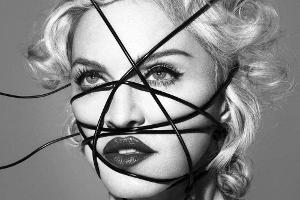 Da kann der "Fifty Shades of Grey"-Soundtrack auf Platz drei bleiben: das Album-Cover von Madonnas "Rebel Heart"