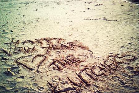 Alles nur ein Witz: Eine geheime Hochzeit von Ashton Kutcher und Mila Kunis hat es wohl nie gegeben