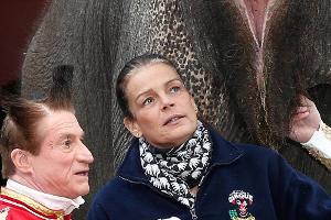 Prinzessin Stéphanie besucht den Zirkus von Monaco