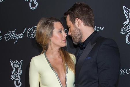 Verliebte Blicke: Blake Lively und Ryan Reynolds im Oktober 2014 auf dem roten Teppich