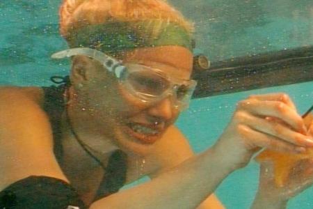 Angelina Heger muss für ihre Sterne-Jagd unter Wasser